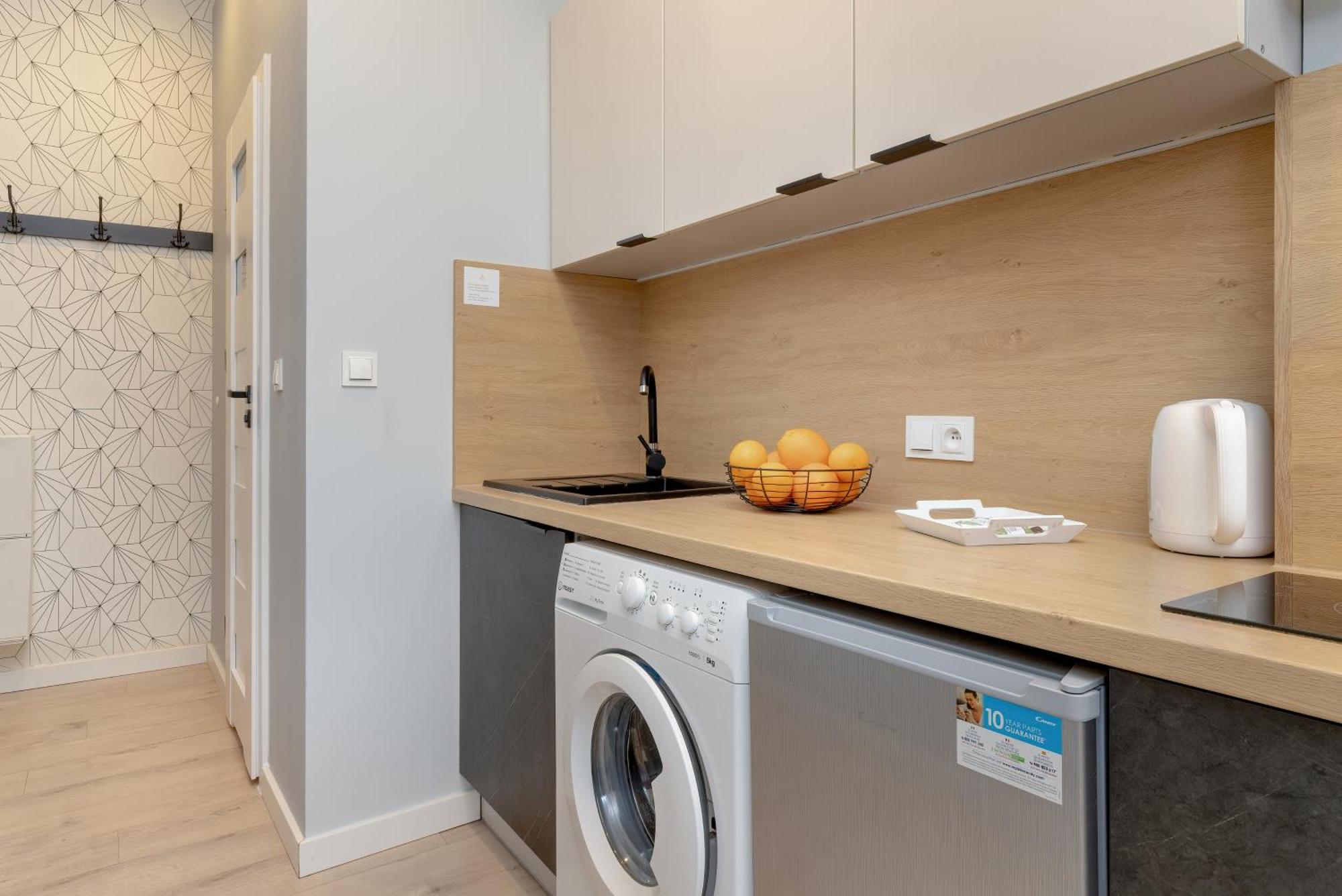 Cosy Near The Old Town By Renters Apartment